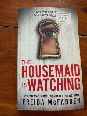 The Housemaid Is Watching - Paperback